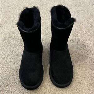 UGG kids Black Suede zipper Boots size 4